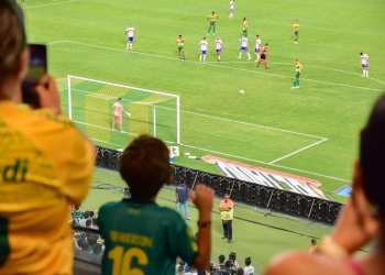 Confira o resultado do sorteio que levará oito autistas à partida entre Cuiabá e Athletico-PR nesta terça-feira