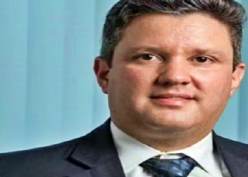 Procurador da AL se entrega na DHPP e confessa morte de morador de rua em Cuiabá