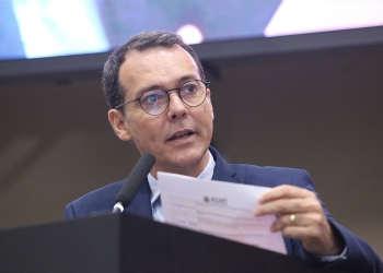 Lúdio emplaca quatro emendas em PLC e cobra convocação de servidores para Hospital Central