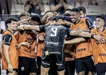  Ceará vence o Vasco e cola nos líderes do Brasileirão