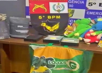 Polícia encontra produtos furtados de loja usados como moeda de troca por drogas