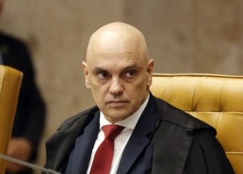 Moraes vota por suspensão parcial de ação do golpe contra Ramagem