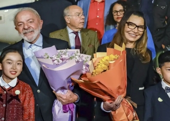 Lula se reúne com empresários chineses em Pequim