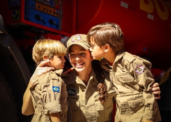 Bombeiras conciliam dupla missão e são motivos de orgulho para filhos