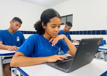 Seduc lança programa de recomposição da aprendizagem para estudantes do Ensino Médio em MT