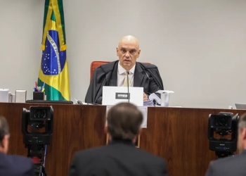 Bolsonaro diz que não recebeu voz de prisão de comandante Freire Gomes