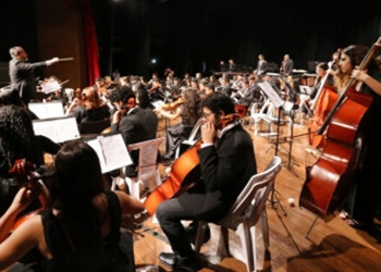 Teatro Zulmira Canavarros garante entretenimento e diversidade cultural e imprime responsabilidade social