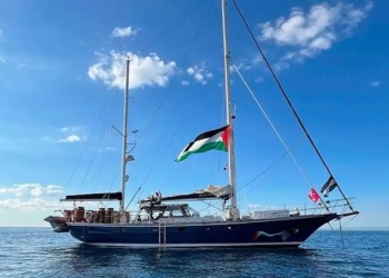 Barco com ativistas está a 48 horas de Gaza com ajuda humanitária