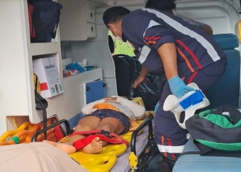 Mulher e criança são socorridas após acidente entre carro e moto na Rodovia do Peixe