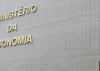 MP alternativa a IOF prevê R$ 4,28 bi de corte de gastos em 2025