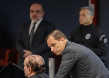 Cid diz que entregou dinheiro em sacola a pedido de Braga Netto