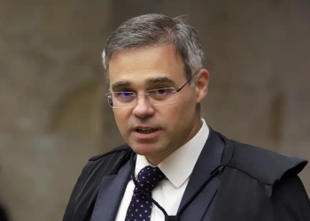 Mendonça retoma voto sobre responsabilização das redes sociais