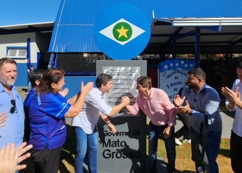 Seduc entrega nova quadra poliesportiva da Escola Estadual Jada Torres