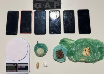 Quadrilha é detida em flagrante pela Polícia Militar por tráfico de drogas