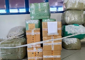 Sefaz apreende mercadorias irregulares escondidas em carga de bobinas de aço