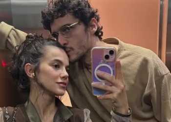 Manu Gavassi curte ‘vale night’ com o noivo: ‘Comemorando 4 anos juntos’