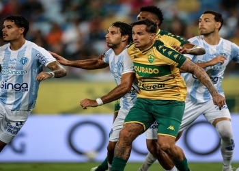 Com gol de Lucas Mineiro, Cuiabá vence o Paysandu e sobe para 3ª colocação na Série B