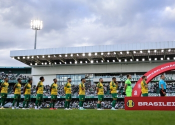 Cuiabá sofre apagão, leva cinco gols em dois jogos e desperdiça chance de ingressar no G-4