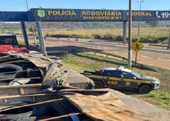 Motorista é preso pela PRF com carga de 200 pneus contrabandeados na BR-364