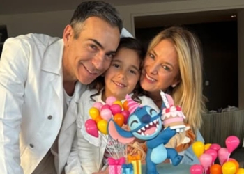 Manu, Filha de César Tralli e Ticiane se emociona ao ganhar bebê reborn: ‘6 anos’