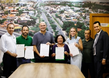 Prefeito sanciona nove leis de vereadores e reforça valorização do parlamento cuiabano