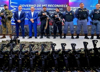 Governo de MT entrega R$ 6 milhões em fuzis, metralhadoras e equipamentos para a Polícia Militar