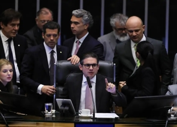 Câmara aprova urgência para proposta que reduz benefícios fiscais