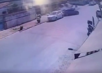 Perseguição cinematográfica termina em colisão e caçada a bandidos no CPA; veja vídeo