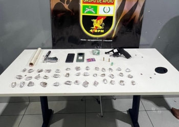 PM prende foragidos da Justiça por tráfico de drogas e porte ilegal de arma