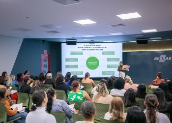Coordenadores de escolas de Cuiabá são capacitados em documentação pedagógica
