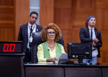 Edna Sampaio denuncia pressão política e teme retirada de assinaturas de CPI