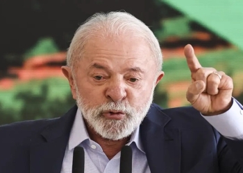 Lula telefona para Xi Jinping e conversam sobre ampliação de comércio