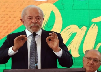 Lula envia na quarta ao Congresso projeto que regula redes sociais