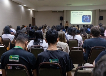 Médicos e enfermeiros de Cuiabá recebem treinamento para reforçar combate ao sarampo