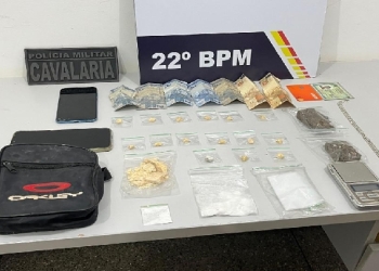 Cavalaria da PM apreende adolescentes de 16 e 17 anos por tráfico ilícito de drogas