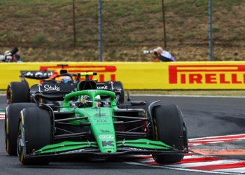 Leclerc quebra dominância da McLaren e conquista Pole; Bortoleto brilha no top 7