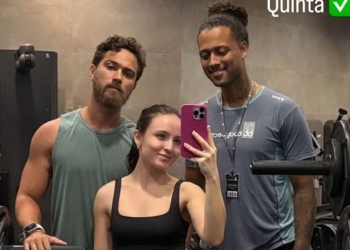 Larissa Manoela e André Luiz Frambach exibem sintonia durante treino na academia