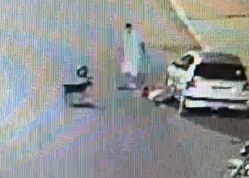Mulher é espancada pelo marido após festa no interior de MT; veja vídeo