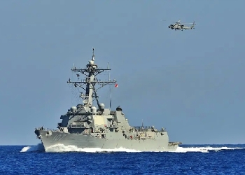 Estados Unidos enviam navios de guerra para águas próximas à Venezuela