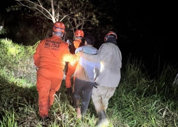 Idoso de 69 anos é resgatado pelo Corpo de Bombeiros após desaparecer em área de mata