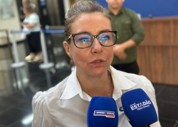 Prefeita Flávia Moretti é multada em R$ 30 mil por divulgar vídeo falso nas redes sociais