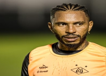 Com apenas 10 minutos em campo, Paulo Miranda deixa o Mixto após eliminação na Série D