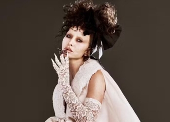 Em clima de Halloween, Sabrina Sato arrasa em produção caprichada: ‘Ela arrasa’