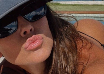 Deborah Secco exibe bronzeado e mostra shape trincado: ‘Genética de emagrecer’