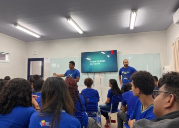 Detran leva palestra sobre segurança no trânsito a estudantes de Cuiabá