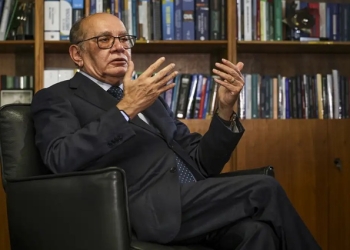Gilmar Mendes diz que sanções contra esposa de Moraes são arbitrárias