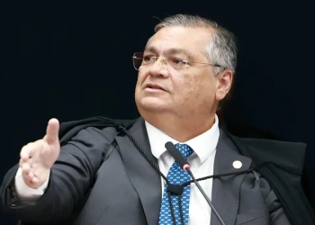 Dino diz que STF não vai se intimidar com tweet de governo estrangeiro