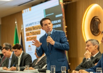 Sérgio Ricardo lança livro que consolida direito processual de contas