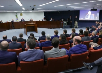 STF encerra primeiro dia do julgamento de Bolsonaro e mais sete réus