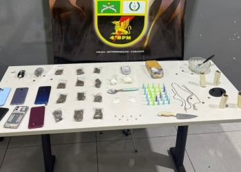 PM prende dois faccionados por tráfico de drogas e apreende 55 porções de entorpecentes